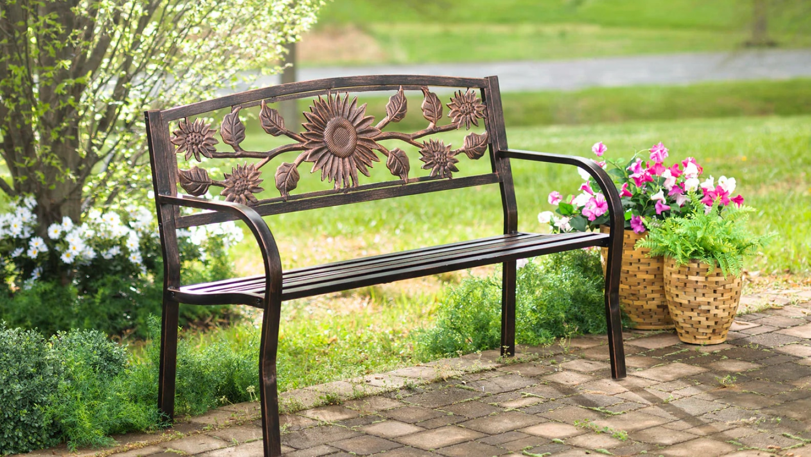12 Garden Bench Ideas For Your Backyard