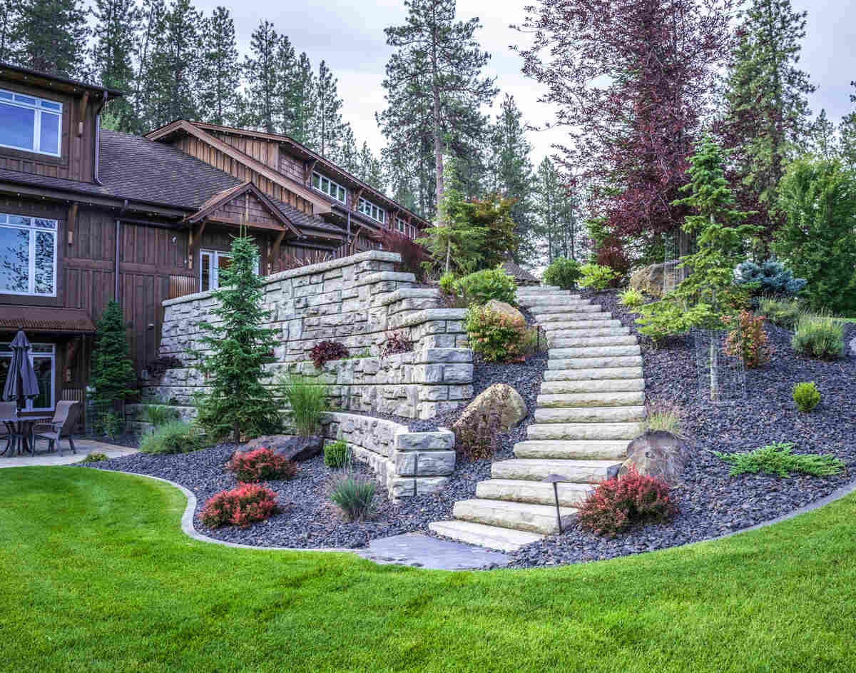 25 Practical Retaining Wall Ideas For Extra Curb Appeal