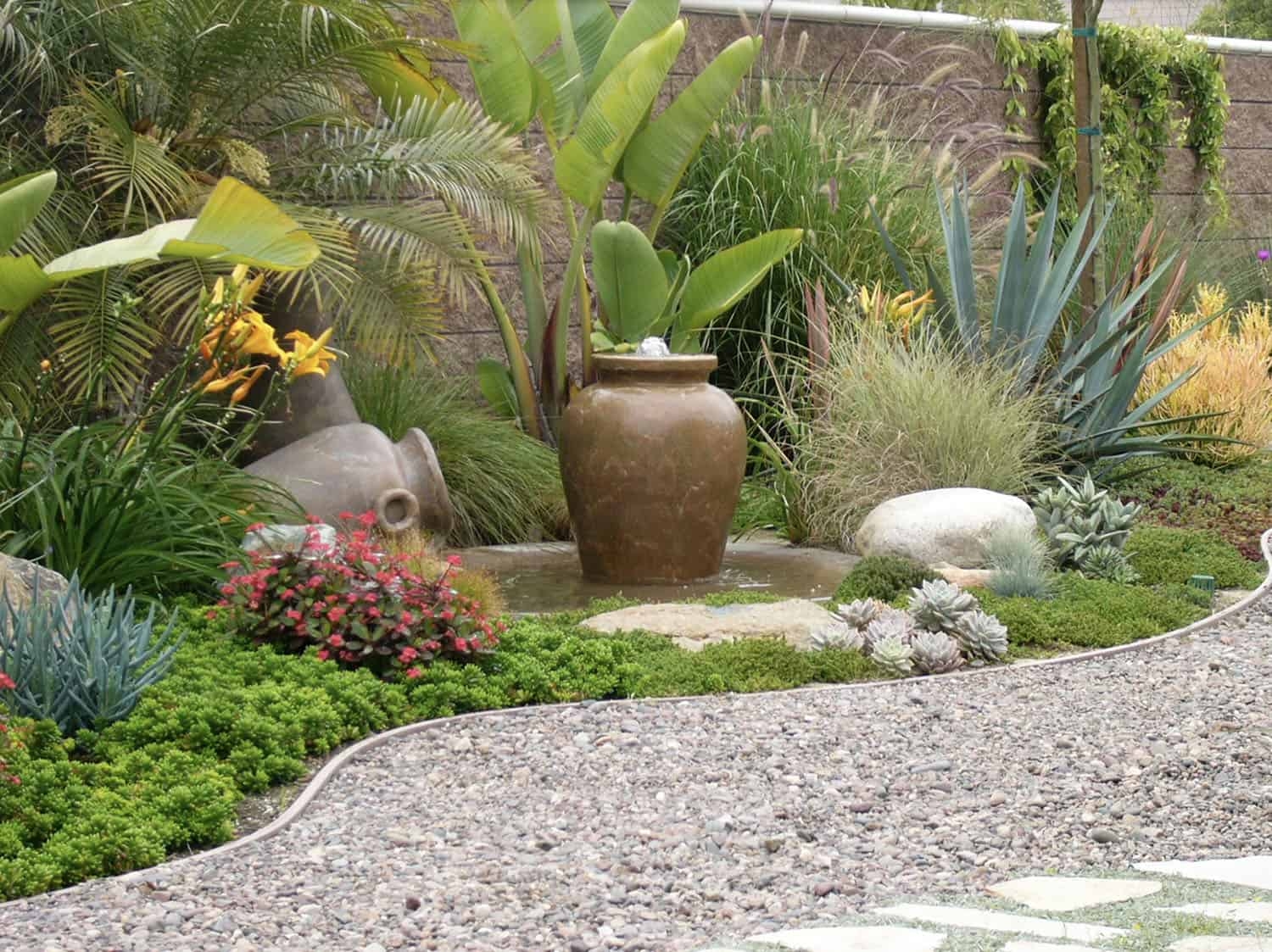 35 Stunning Front Yard Landscaping Ideas For Your Small Garden