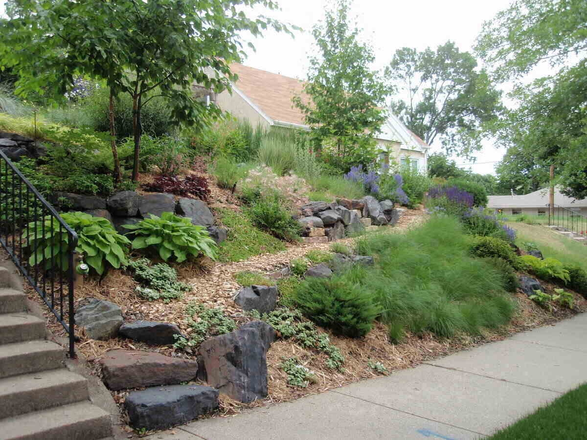 6 Creative Ideas To Landscape A Slope