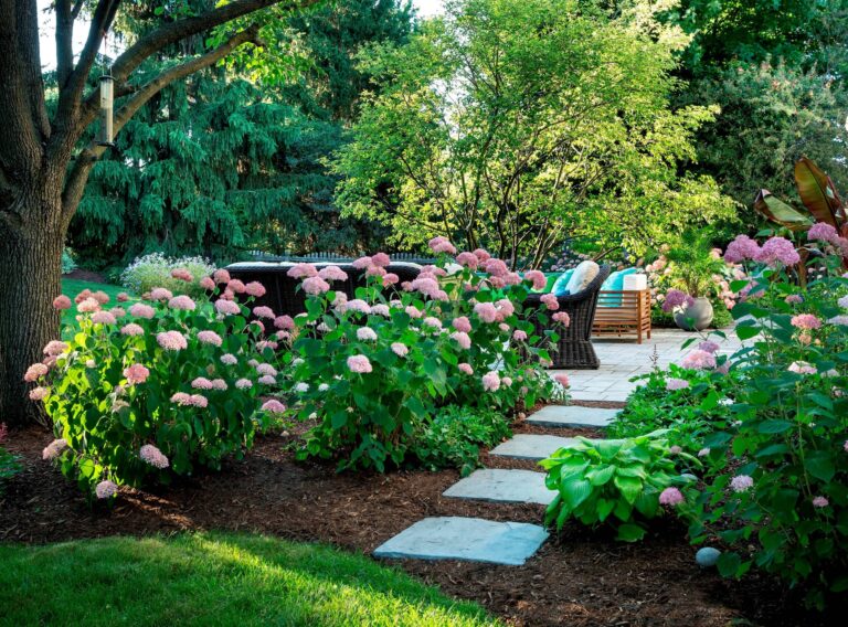 75 Backyard Flower Bed Ideas You ll Love August 2025 Houzz