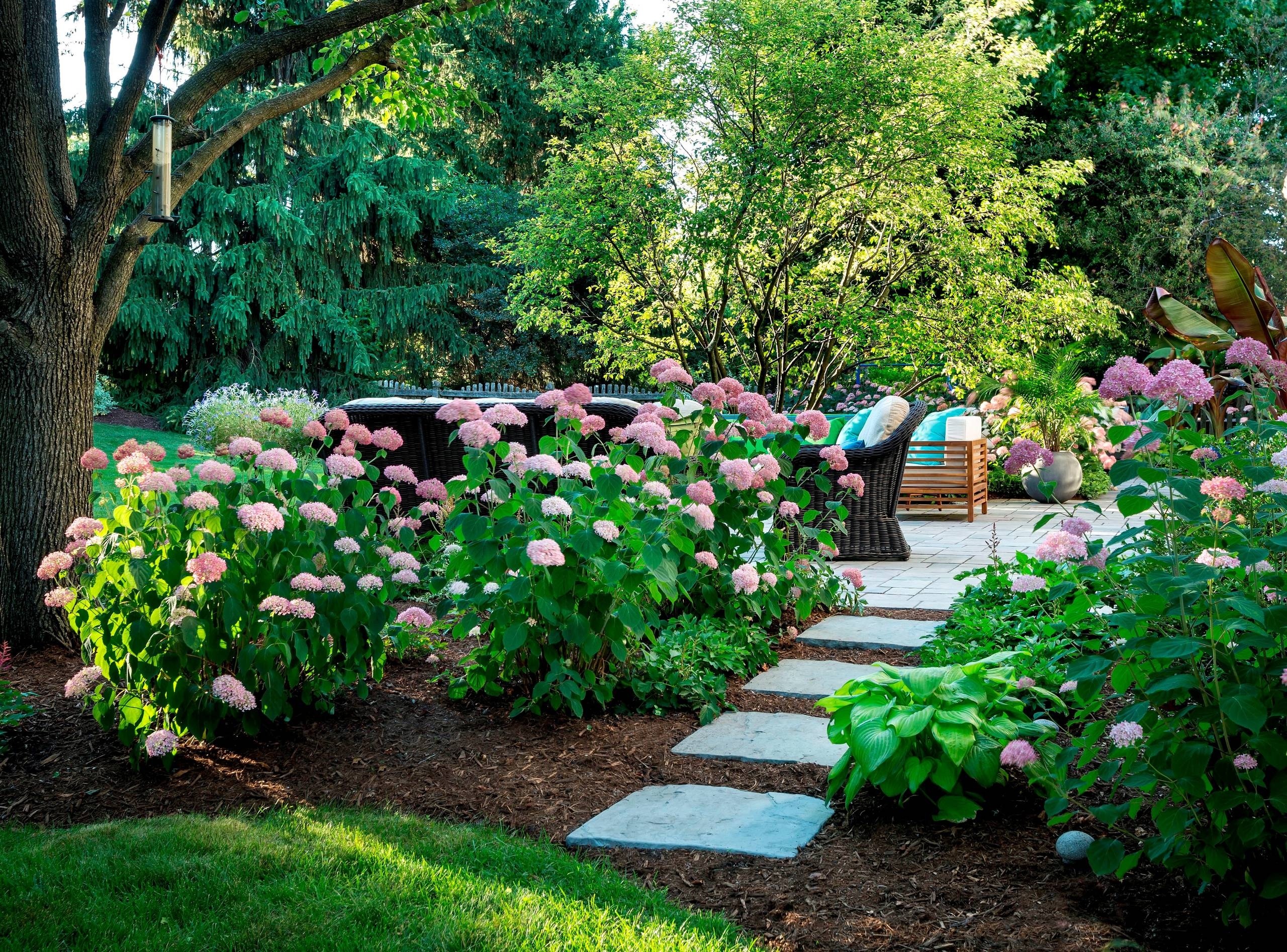 75 Backyard Flower Bed Ideas You ll Love August 2025 Houzz