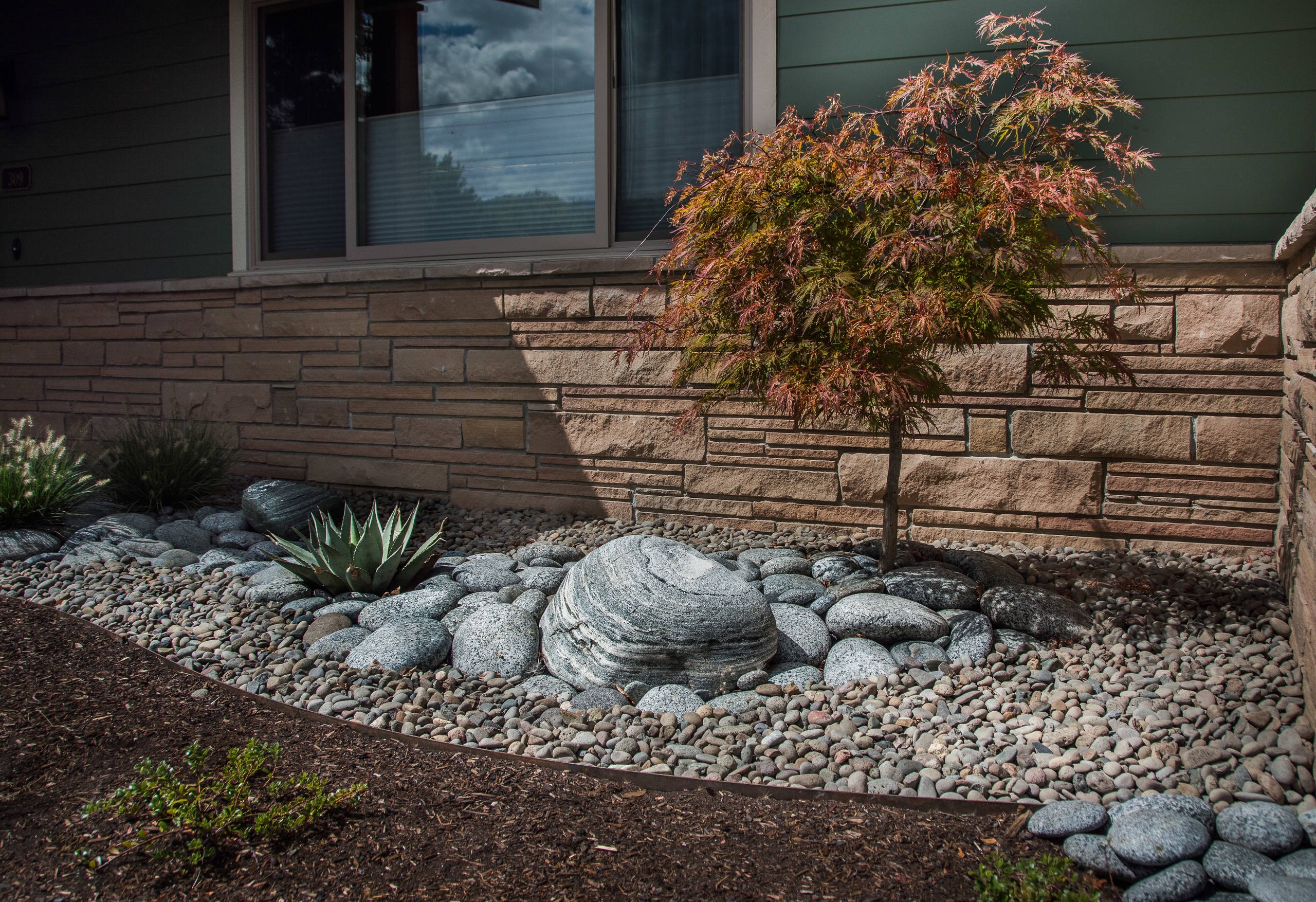 75 Front Yard River Rock Landscaping Ideas You ll Love August 2025 Houzz