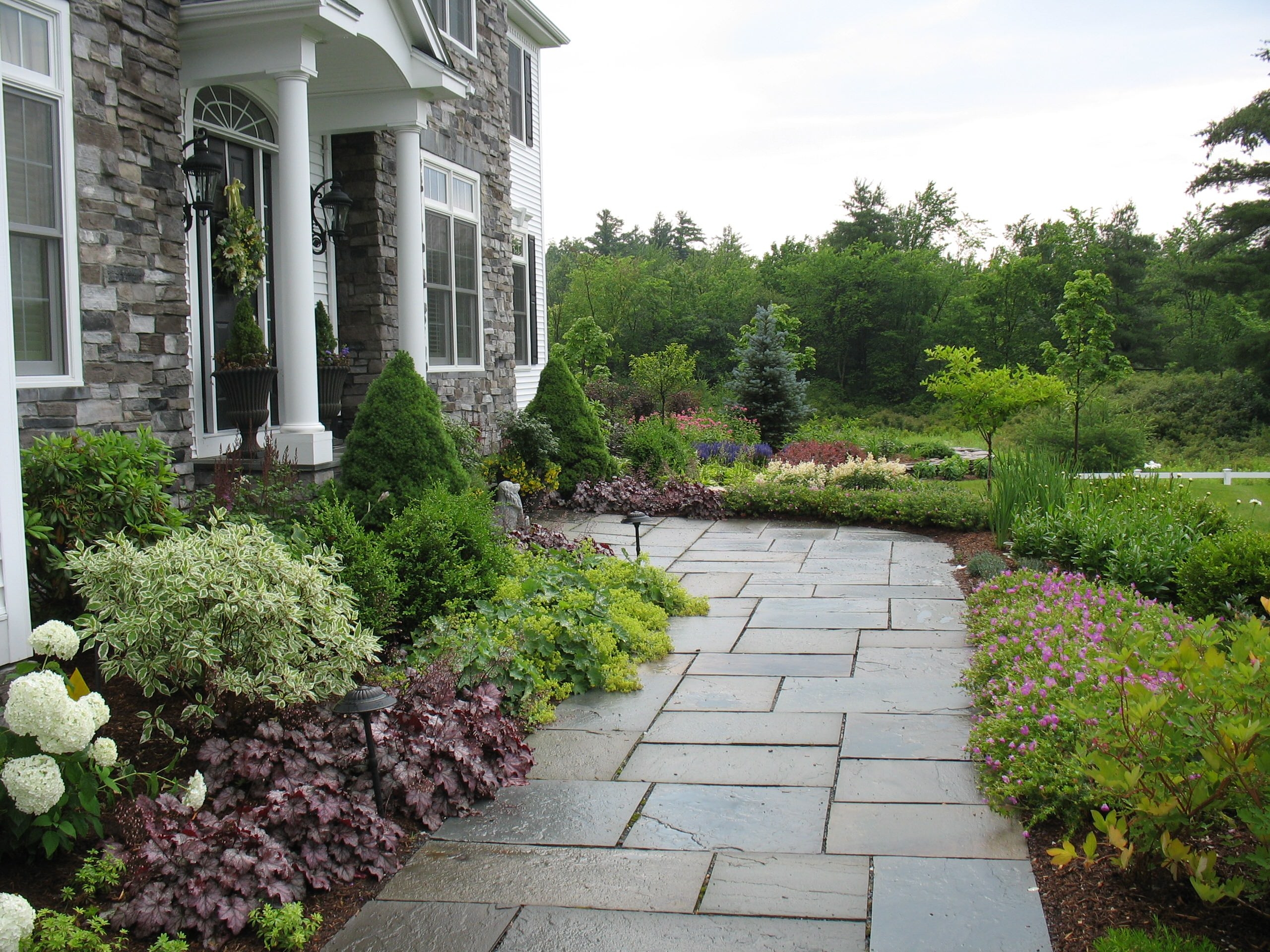 stone landscaping ideas for front yard