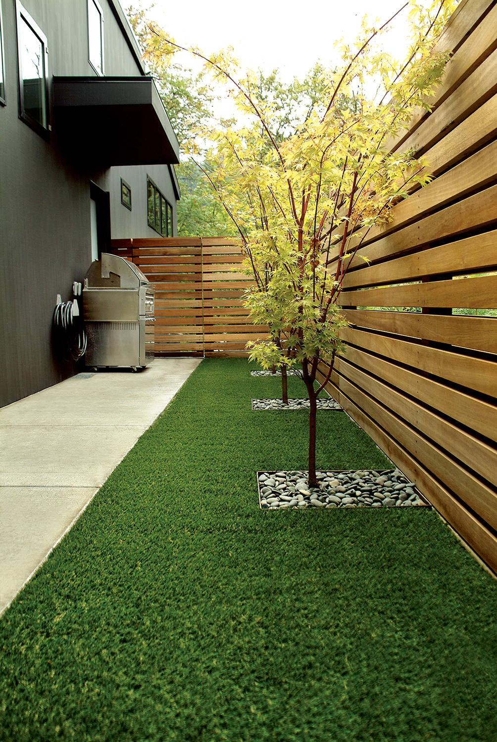 side of house landscaping