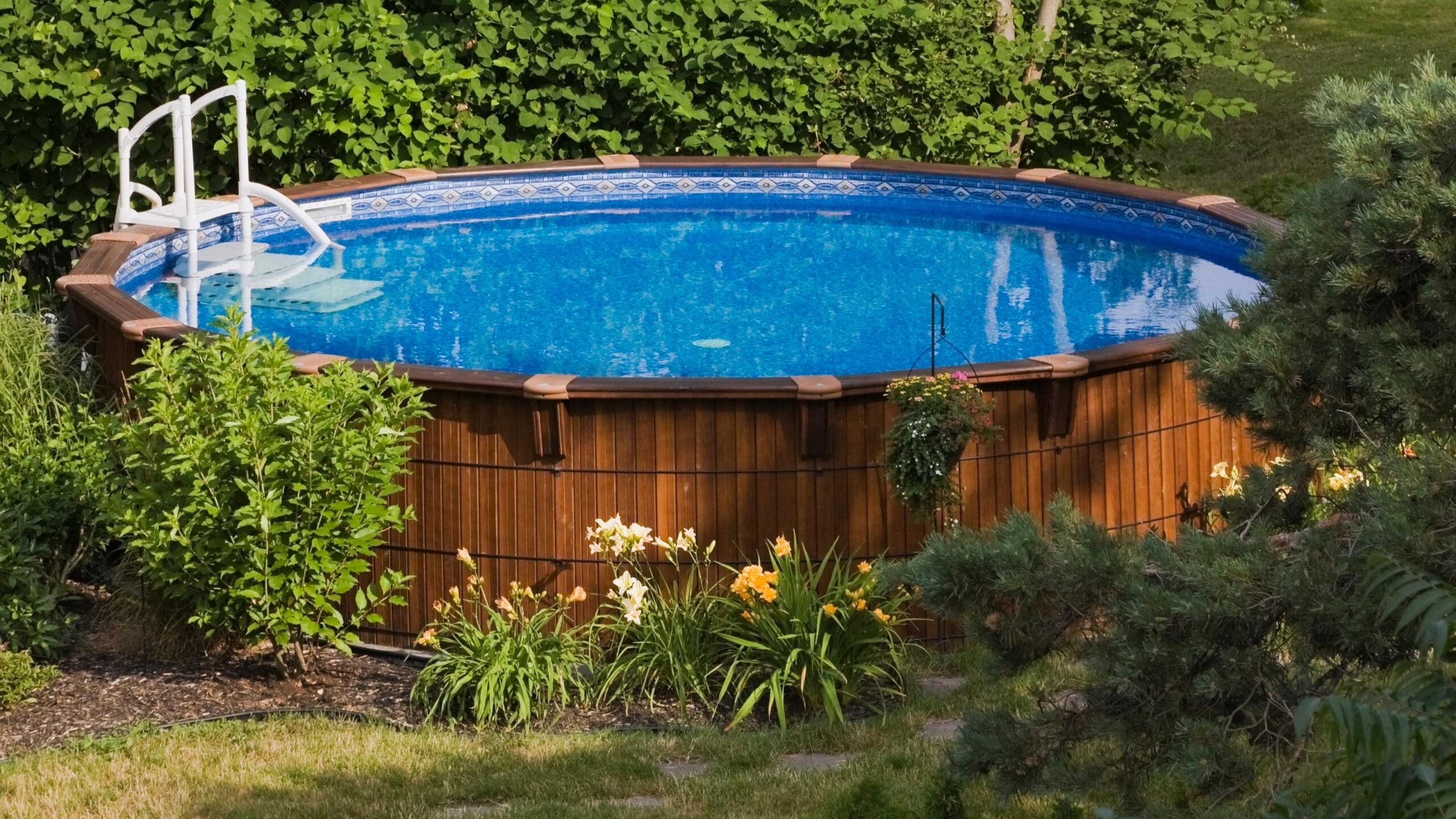landscaping around above ground pool
