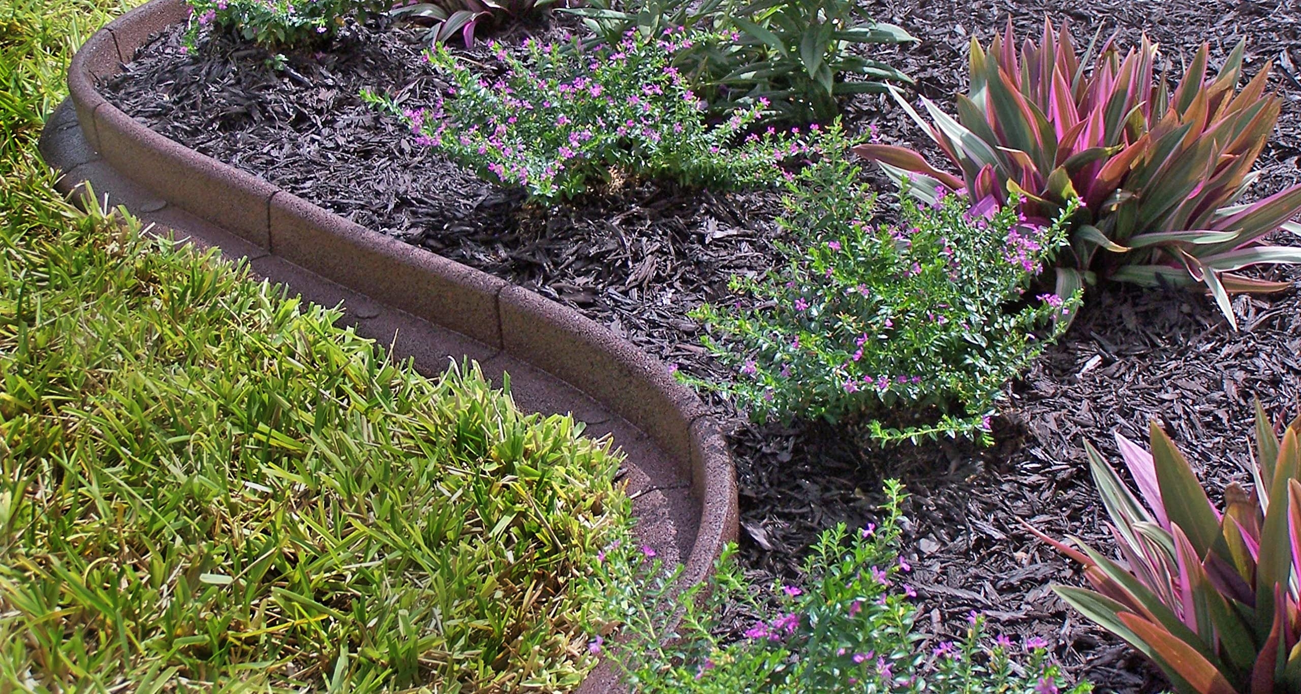 Amazon EcoBorder L No Dig Rubber Landscape Edging With Hardware 3 125 X 24 Brown Patio Lawn Garden