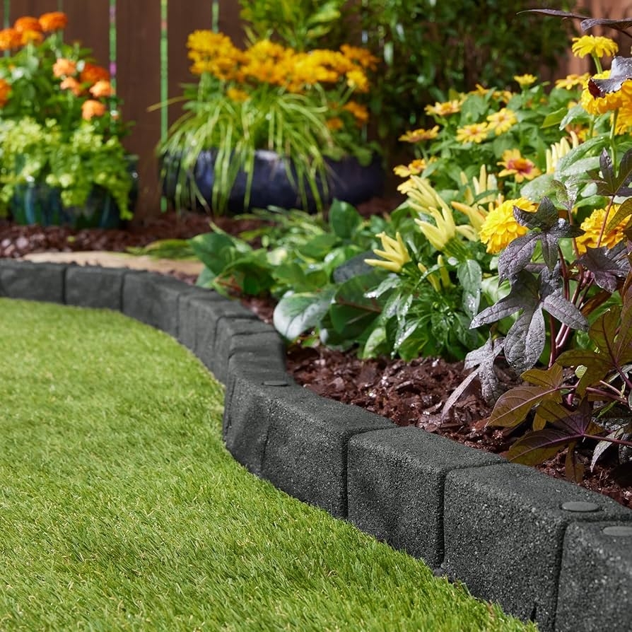 Amazon Rubberific 4 Rubber Cobblestone Flexible No Dig Landscape Mulch Border Edging With Anchoring Spikes For Lawns Gardens And Flower Beds 4 Pack Gray Patio Lawn Garden