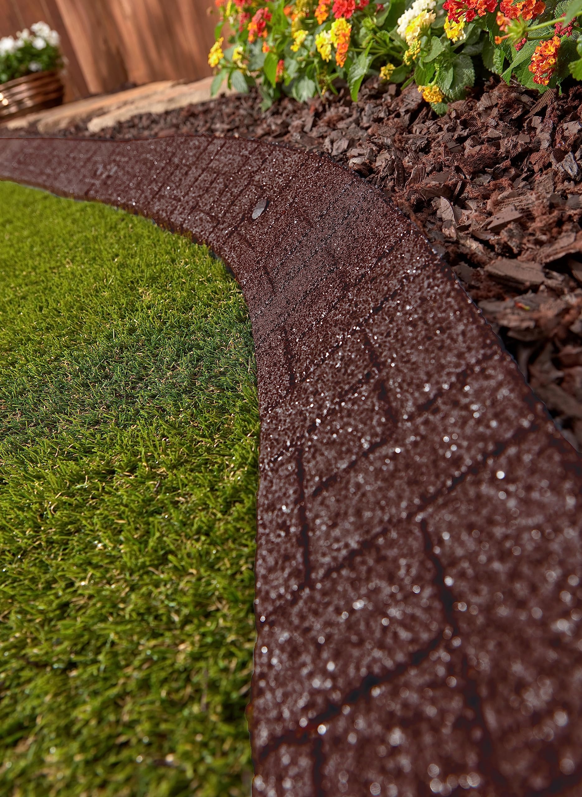 Amazon Rubberific Premium Rubber Angled Terracotta Landscape Edging 4 Ft Long 3 5 In High 4 In Deep 1 Brown Patio Lawn Garden