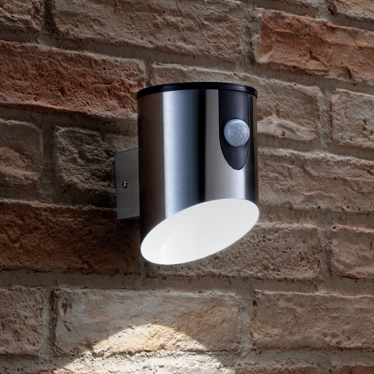 battery powered landscape lights
