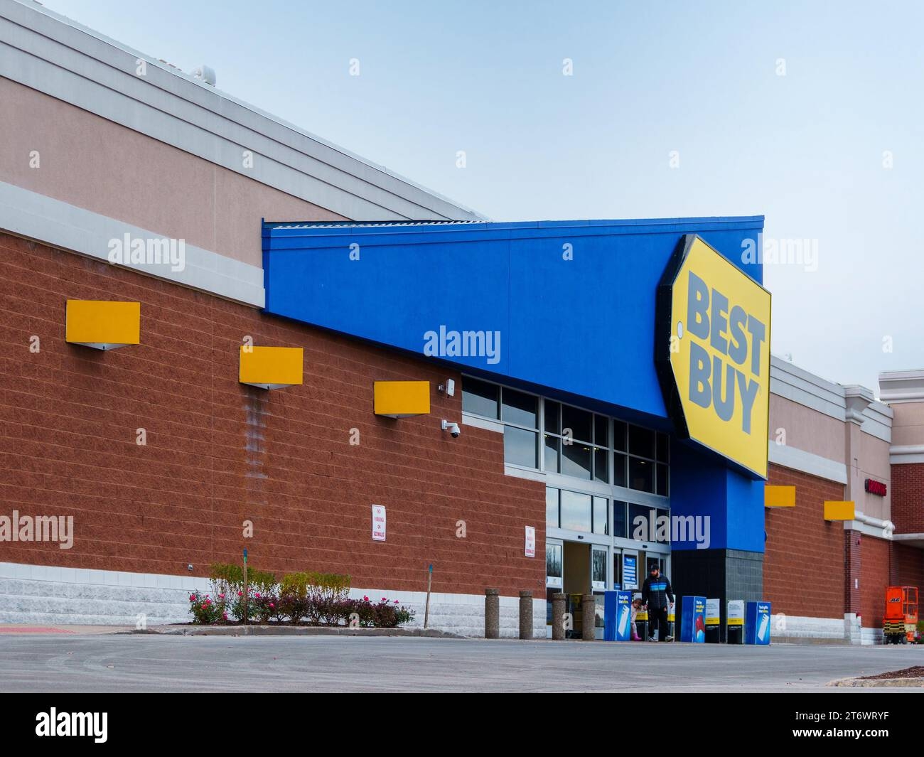 Best Buy Entrance Hi res Stock Photography And Images Alamy