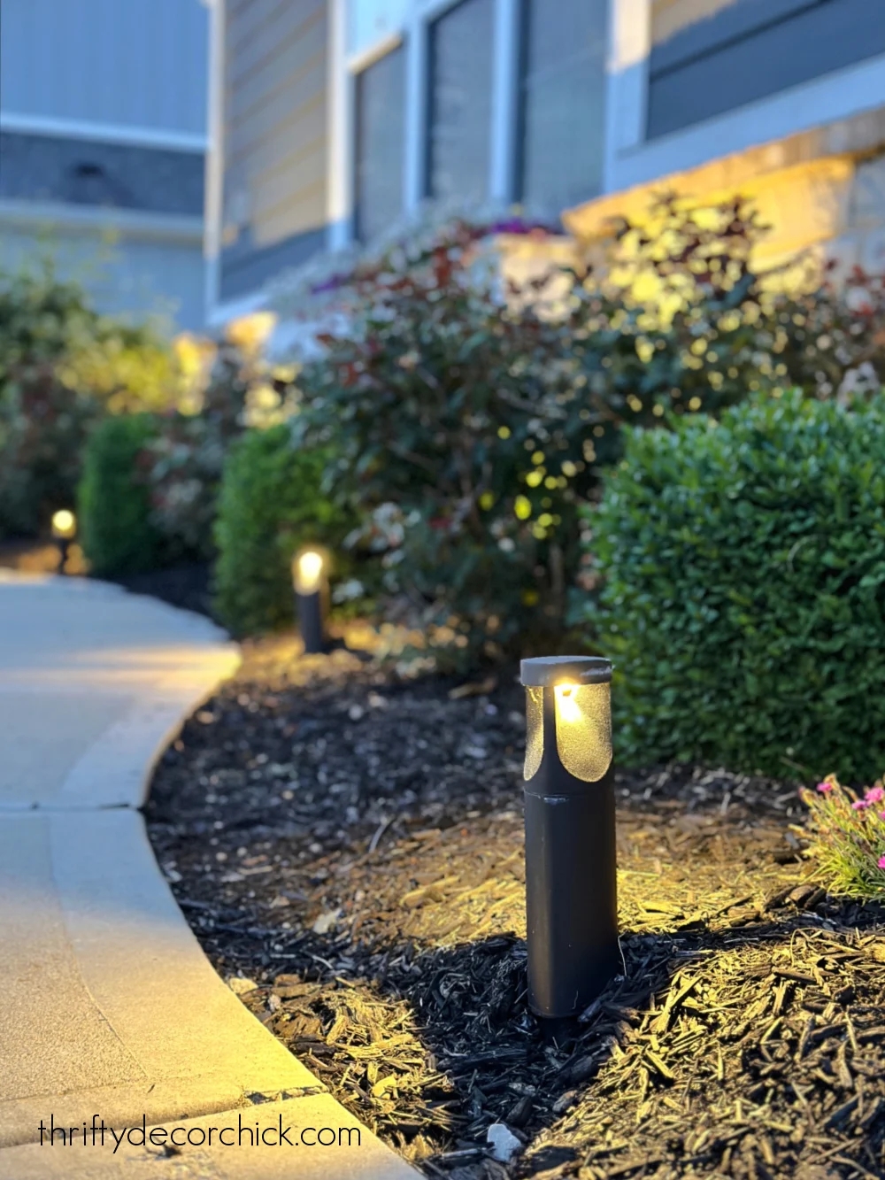 Easy DIY Landscaping Lighting Tutorial For Added Curb Appeal Thrifty Decor Chick Thrifty DIY Decor And Organizing