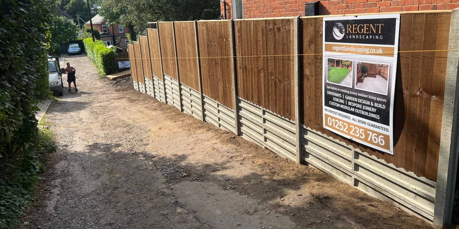 Farnborough Fencing Company Join Local Landscaper