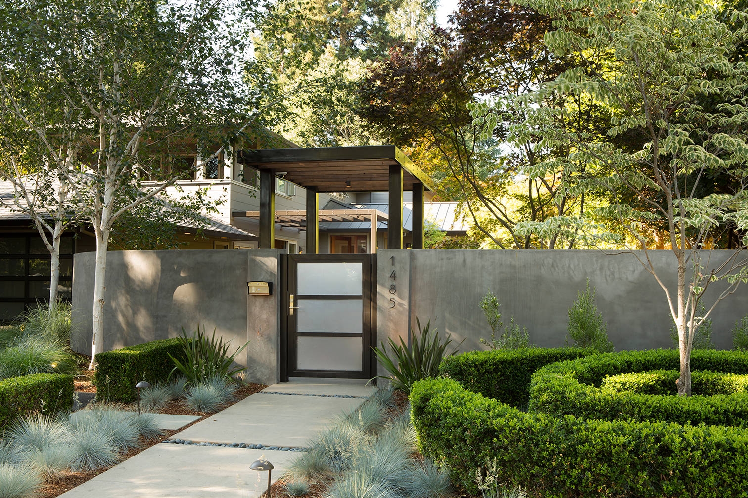 Garden Gates Go Contemporary 16 Sleek Designs