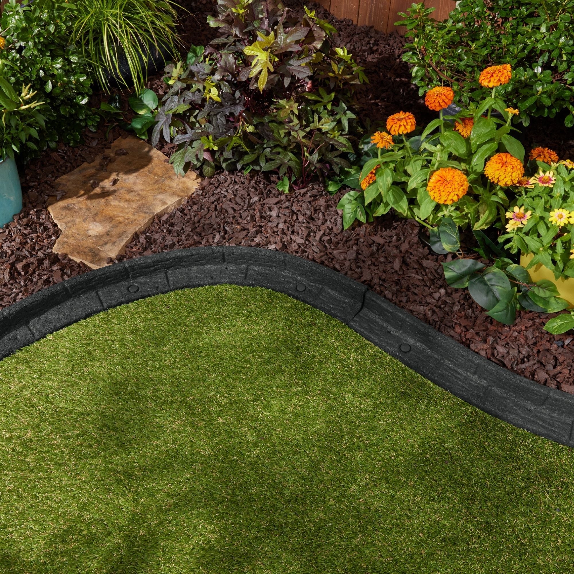 GroundSmart 160 ft X 3 in 40 Pack Black Rubber Landscape Edging Section GSLE4BK40 At Lowes