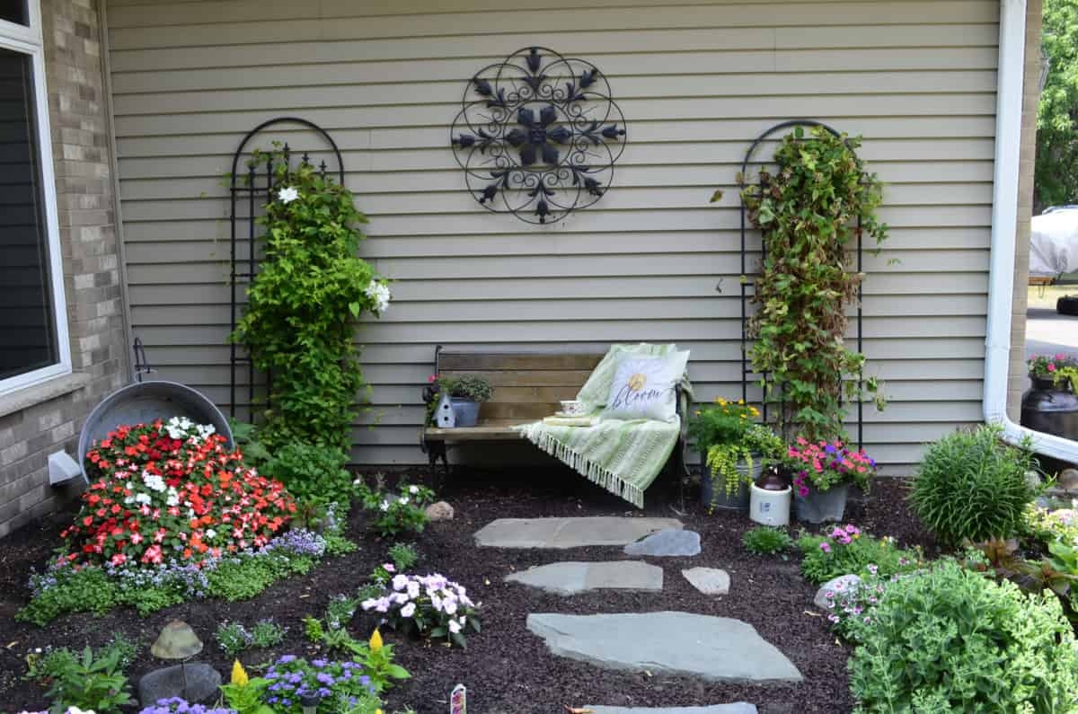 Growing A Front Yard Flower Garden Tips Ideas Gingham Gardens