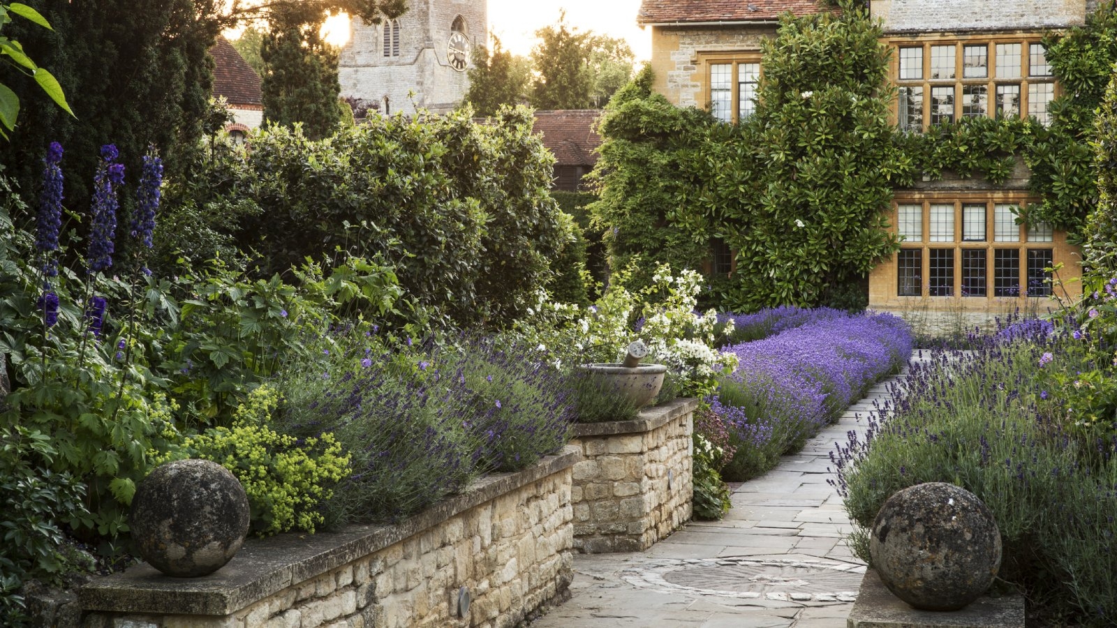 How To Keep Mature Landscaping Looking Its Best Gardening Know How How To Keep Mature Landscaping Looking Its Best Gardening Know How