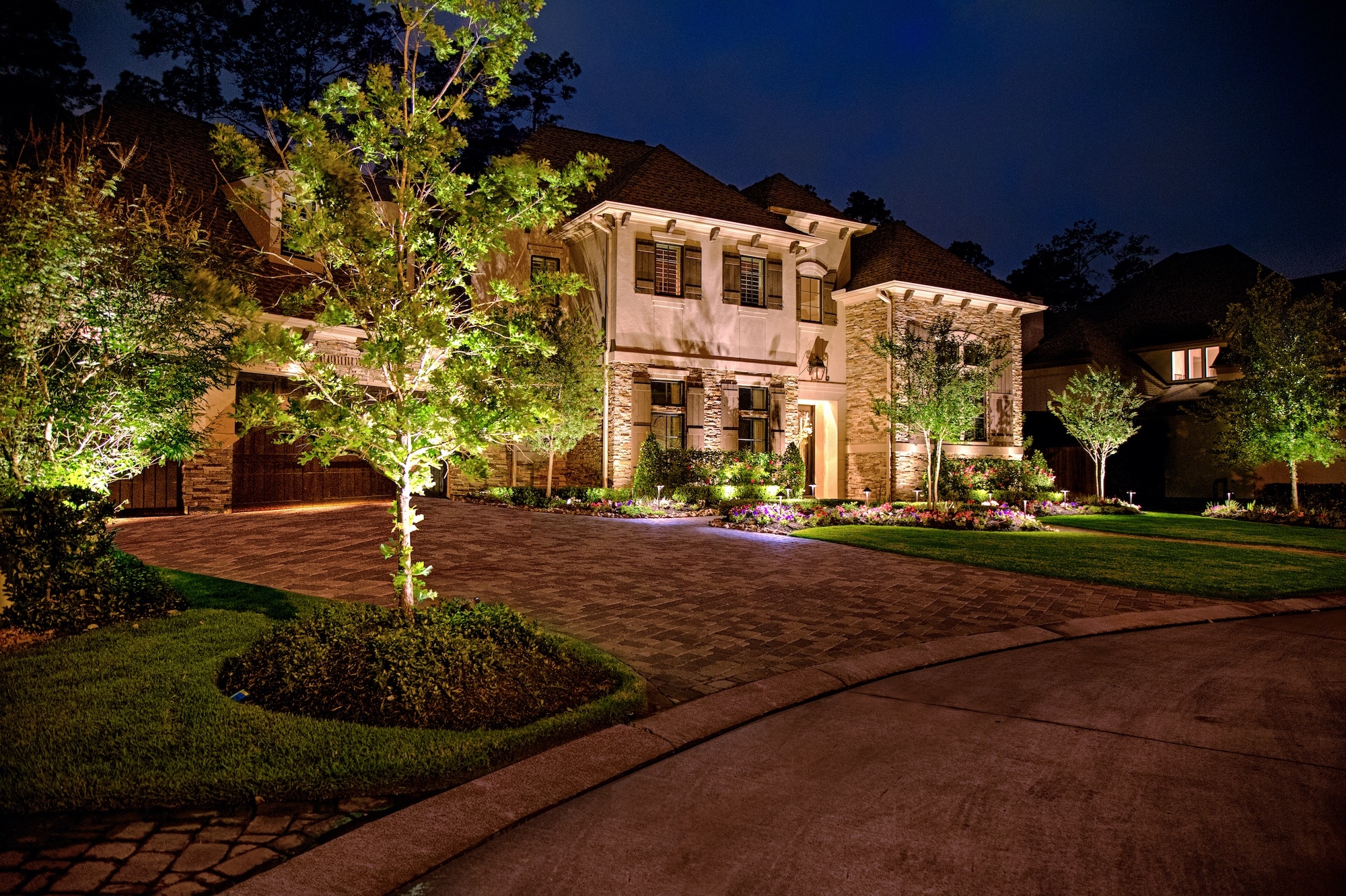 outdoor landscaping lights