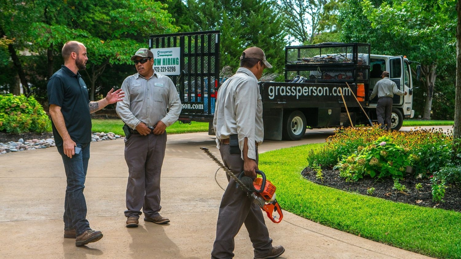 landscaping job salary