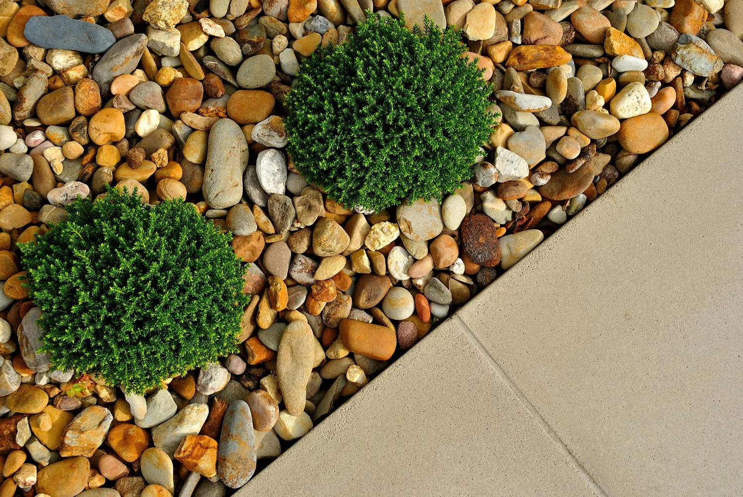 Landscaping With River Rock Pebble Southwest Boulder Stone