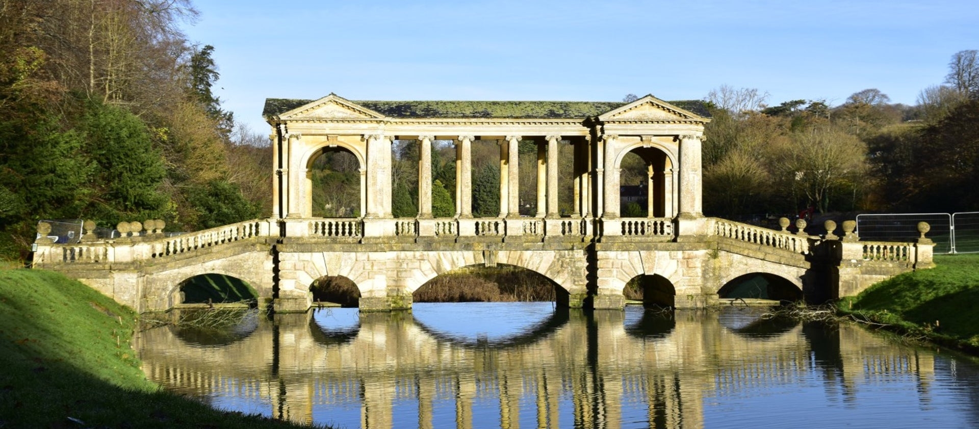 prior landscape garden bath