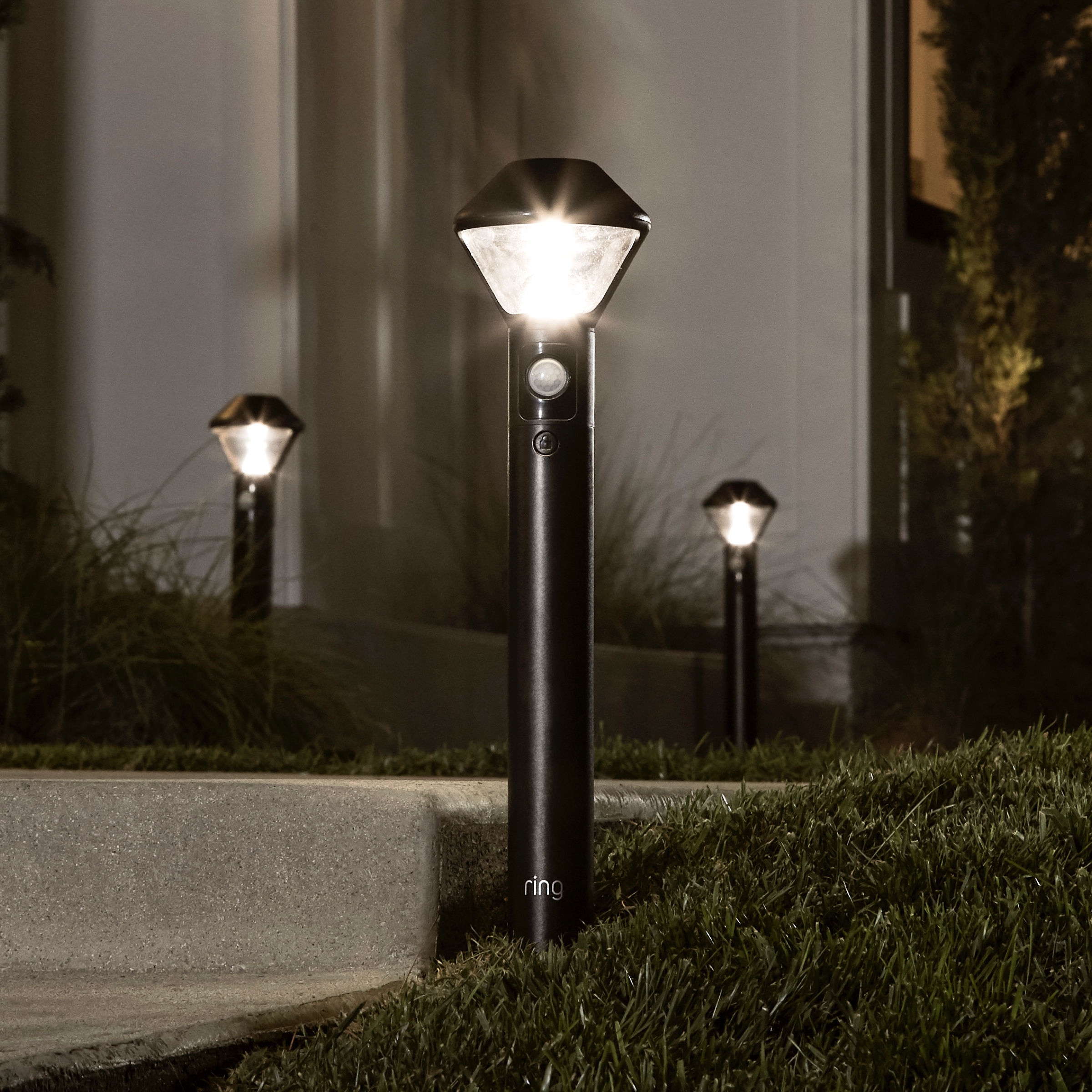 Ring Smart Lighting Battery operated LED Pathlight Kit With Motion Sensor Black B07QSZG6QG At Lowes