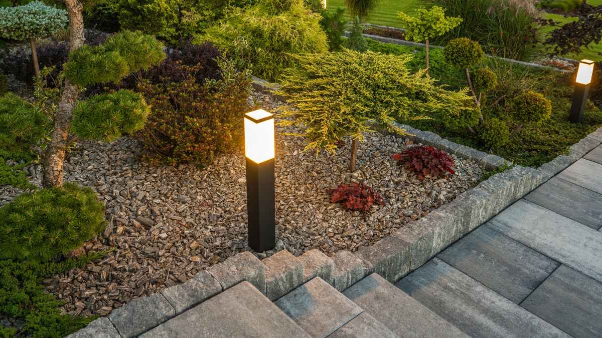 low voltage landscape lighting