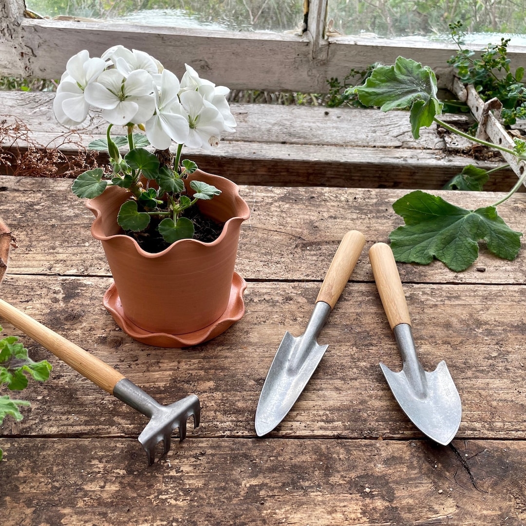 Small Rake Best Garden Trowel And Fork Set UK Garden Hand Tool Gift Sets Reviewed Shetland s Garden Tool Box Trowel Gardening
