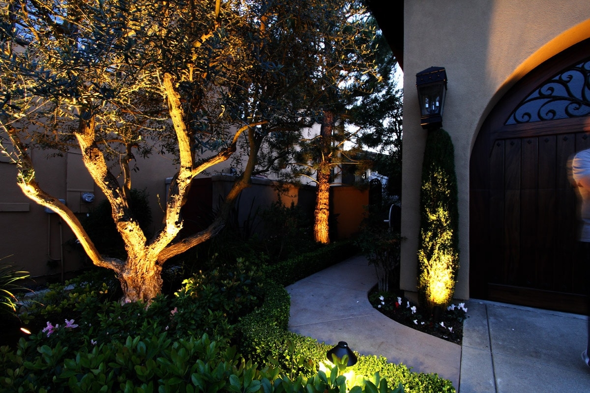 Sollos Landscape Lighting