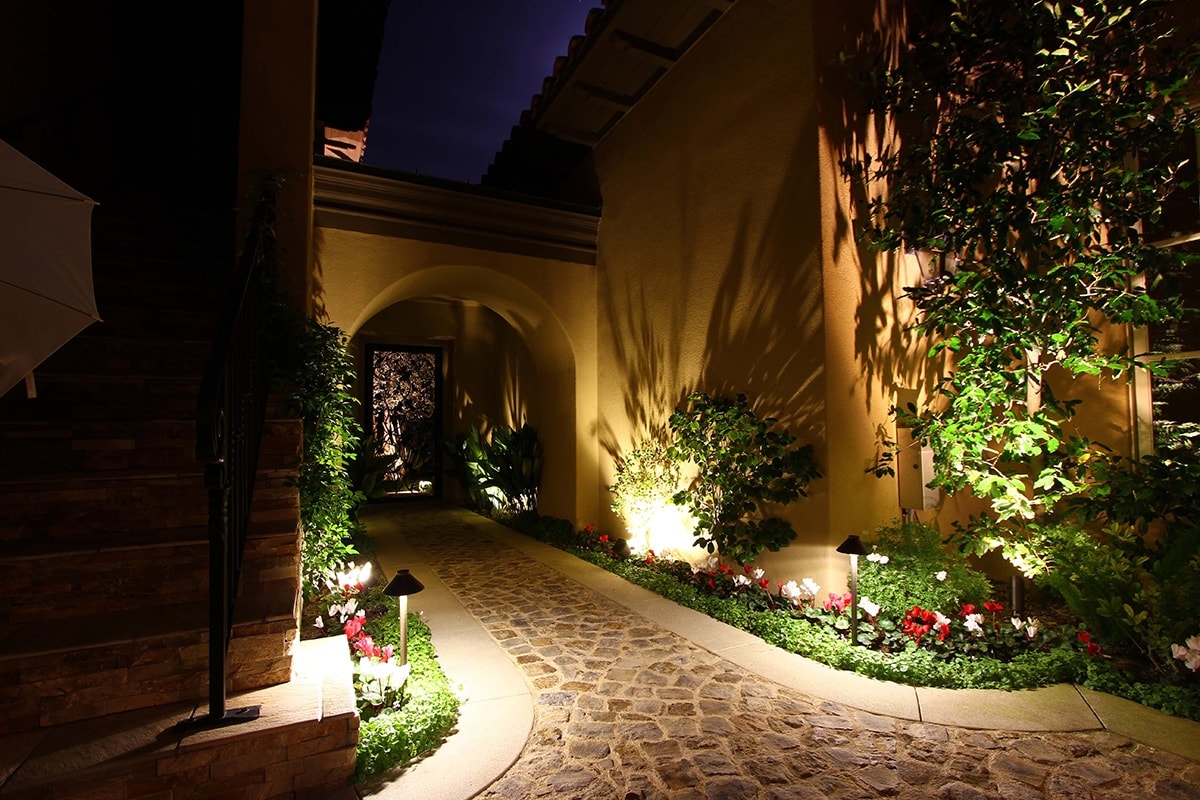 Sollos Landscape Lighting