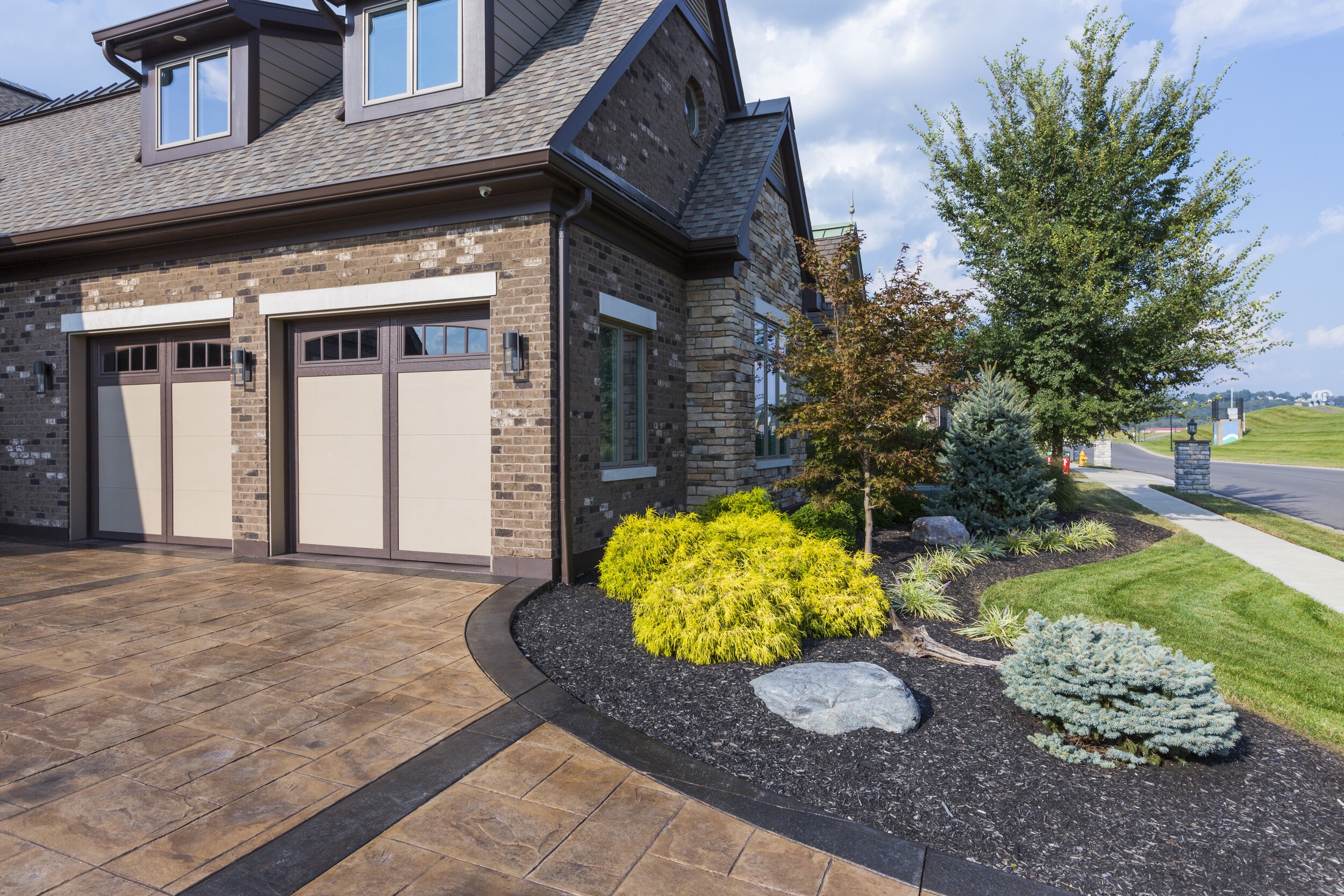 Top 5 Ideas For Landscaping A Driveway Seiler s Landscaping Seiler s Landscaping Cincinnati