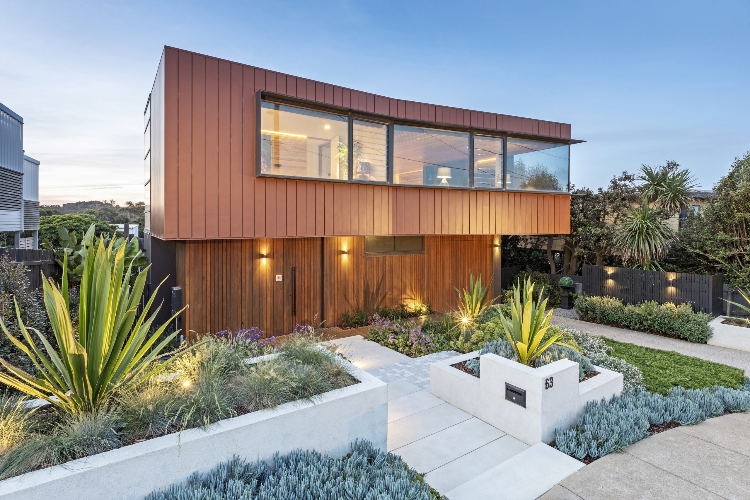 Transform Your Home With These Front Yard Landscaping Ideas