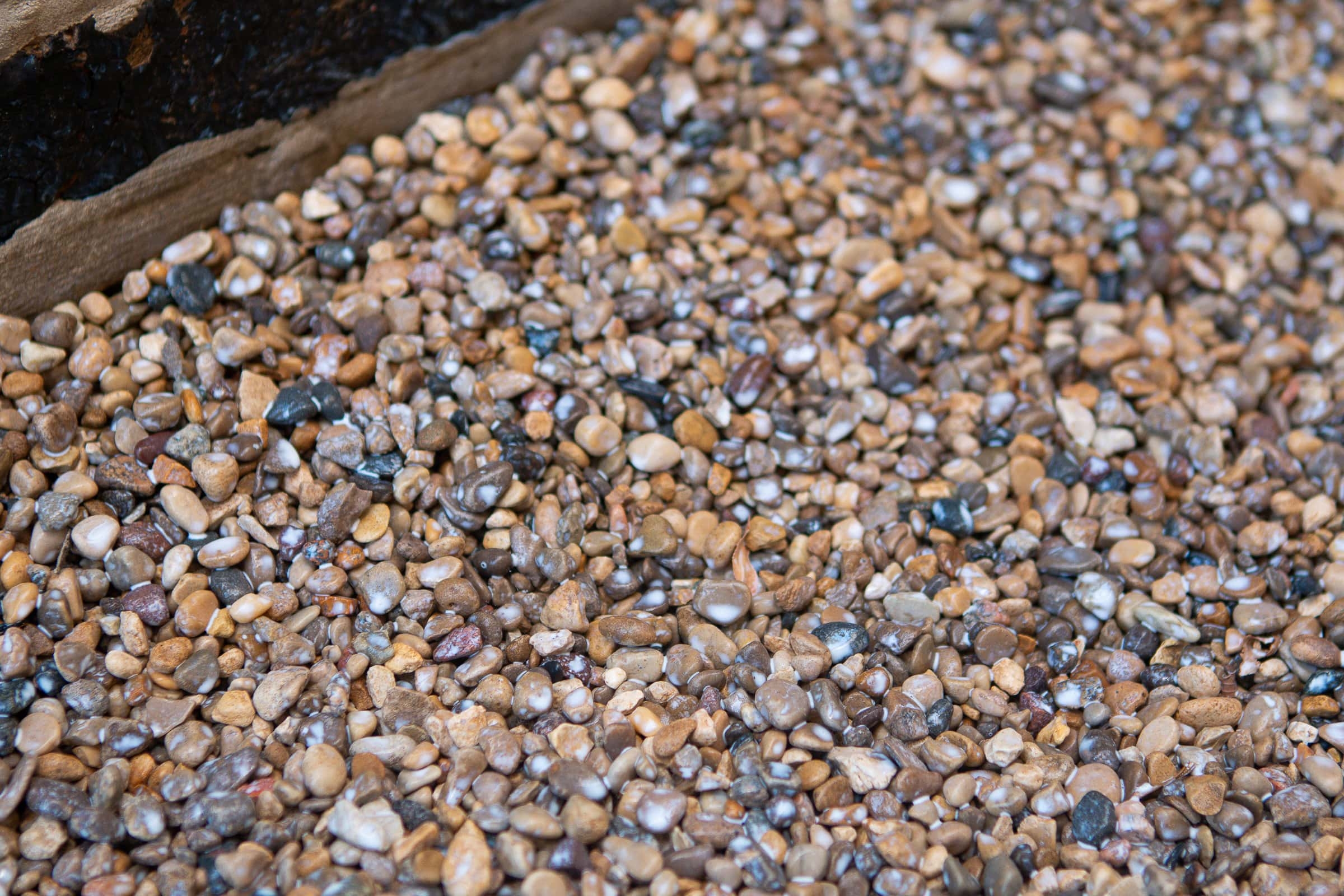 Using Mulch Glue On Pea Gravel The DIY Playbook