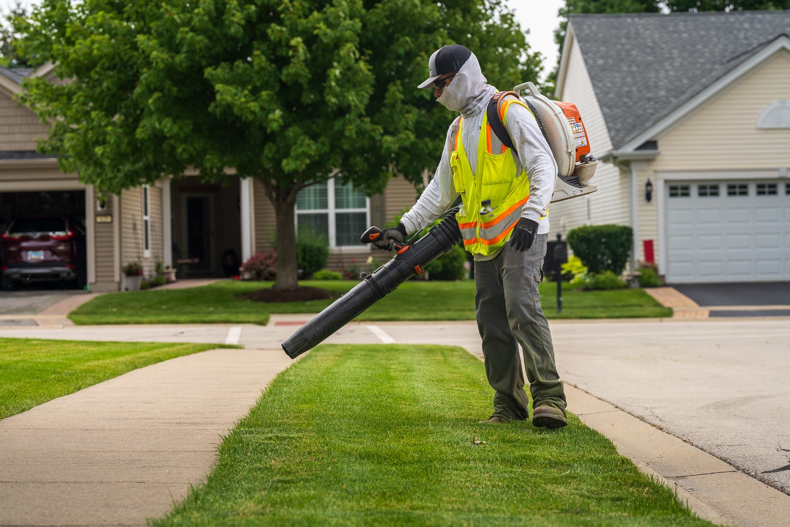 What Landscapers Should Take Care Of Before Completing A Service Visit