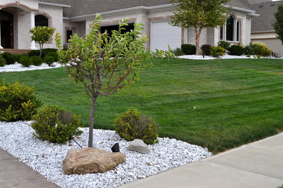 White Marble Indianapolis Decorative Rock McCarty Mulch